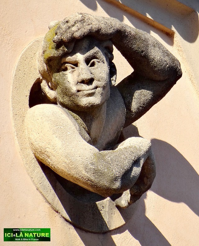 76-biking holidays alsace statue