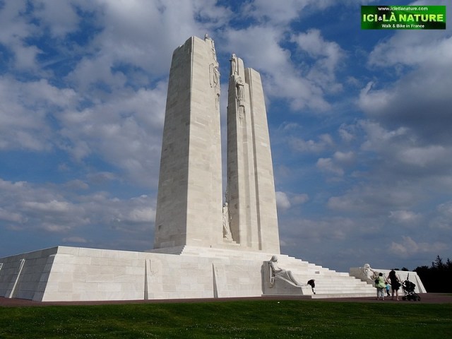 15-canadian first world war memorial in france