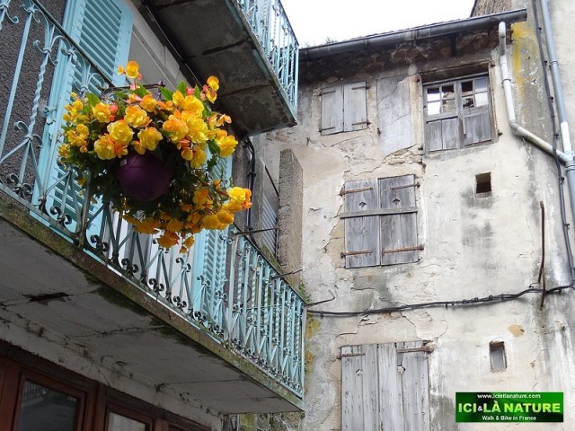 20-langogne stevenson travel with a donkey