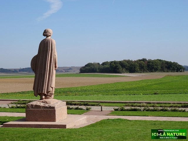 22-les fantomes de landowski oulchy le chateau