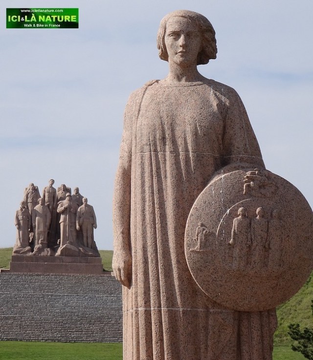 23-les fantomes de landowski oulchy le chateau