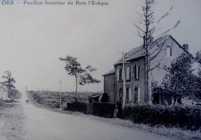 36-wilfred owen forest house in france 1919