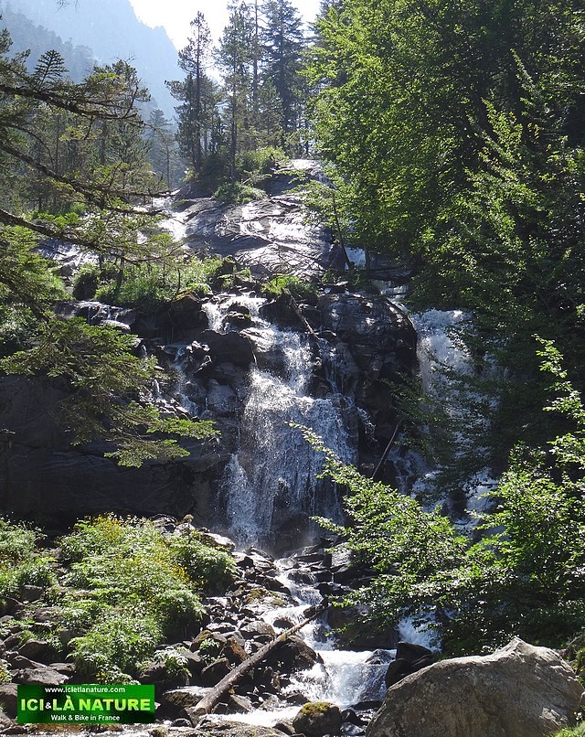 08-hiking pyrenees mountains france