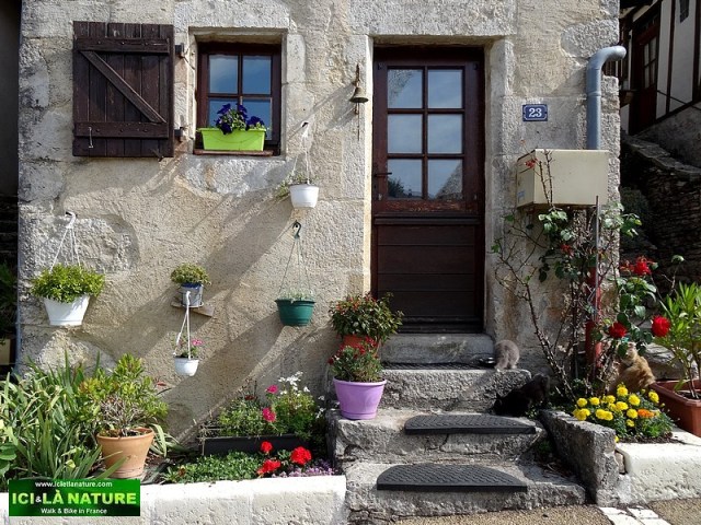 17-old house perigord france