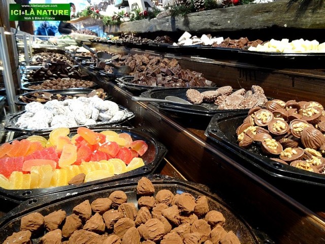 22-christmas time chocolate