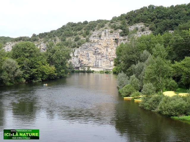 28-hiking holidays dordogne river perigord