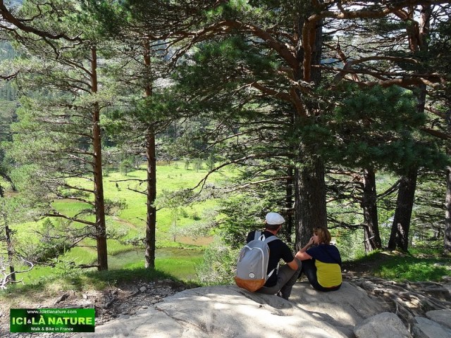 38-hiking france mountains pyrenees