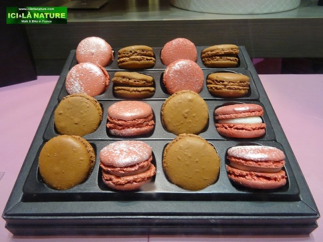 46-christmas time market