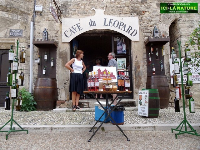 49-hike and bike holidays in france dordogne