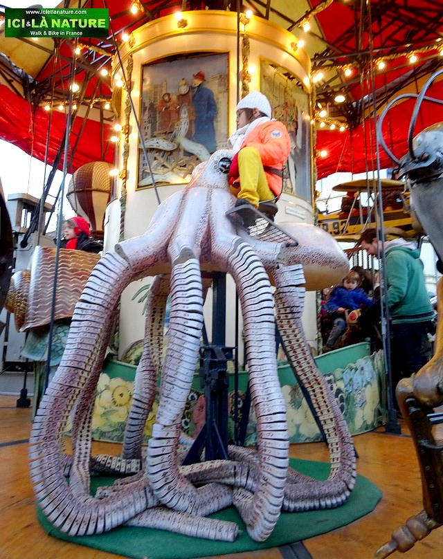 65-walking in belgium brusselles