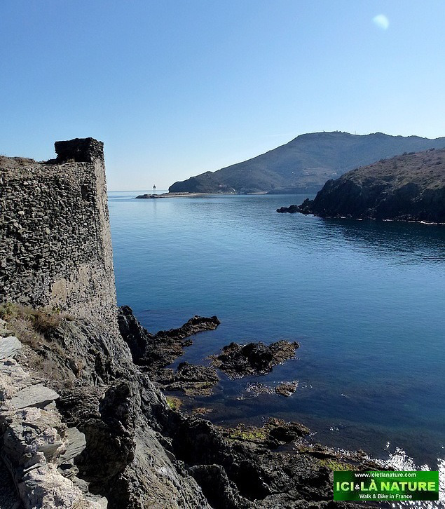 14-hiking walking tour southern france-collioure