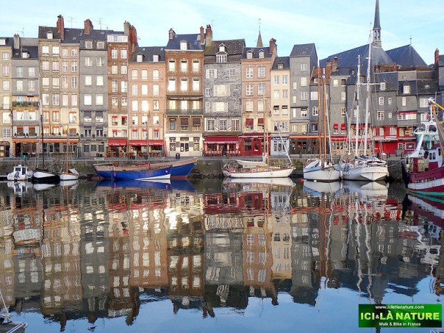 25-vieux port honfleur normandy