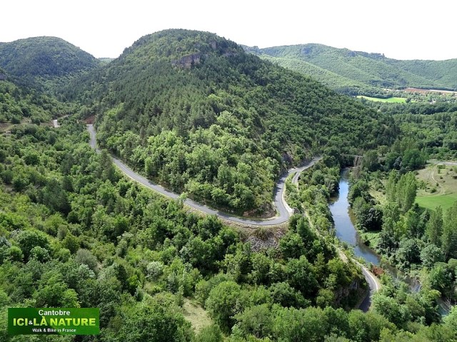 17-hiking vacation france mountain