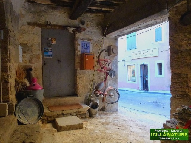 18-biking holidays lubéron provence