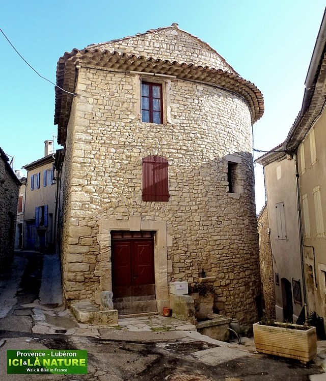 19-old town provence