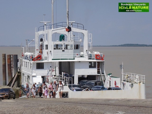 16-ferry garonne river