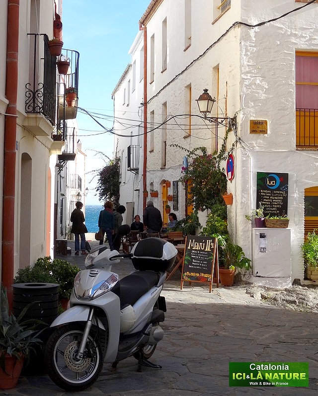 41-where walk in old city spain