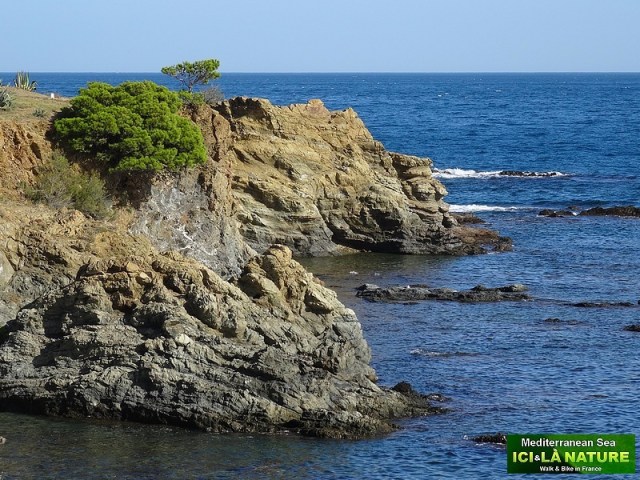 17-walking holidays spain mediterranean sea