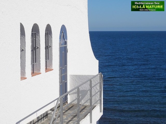 90-walk along mediterranean sea spain