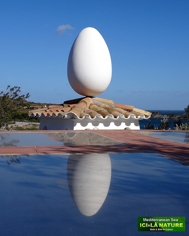 94-egg of the roof dali house