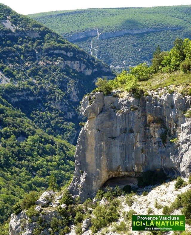 58-climbing mountains provence
