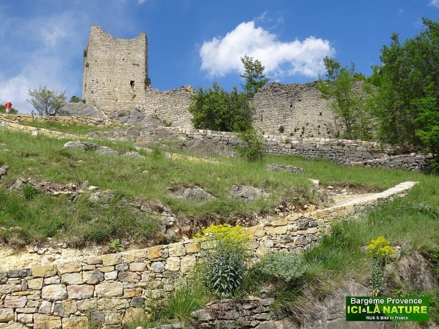 33-where to see fortified castle france