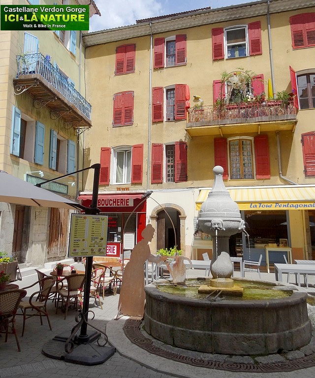 07-fountain provence castellane verdon canyon