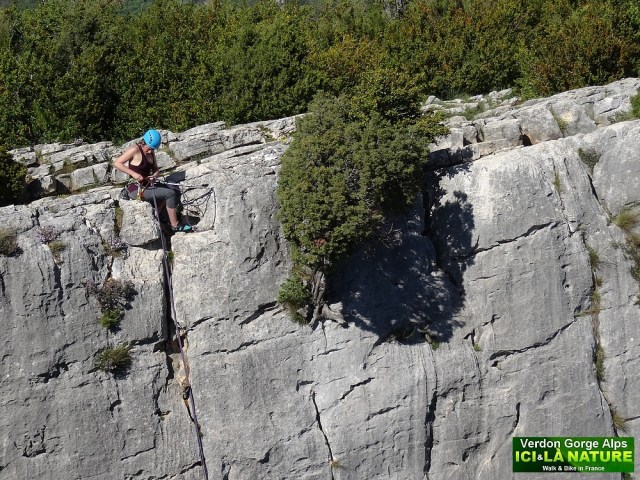 41-climbing in alps verdon canyon