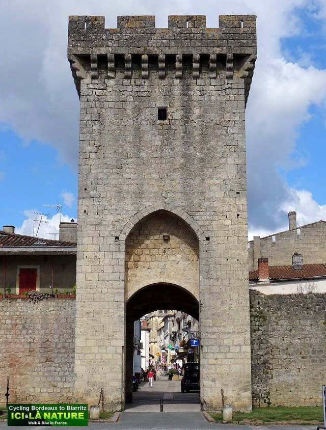 30-old tower bordeaux area