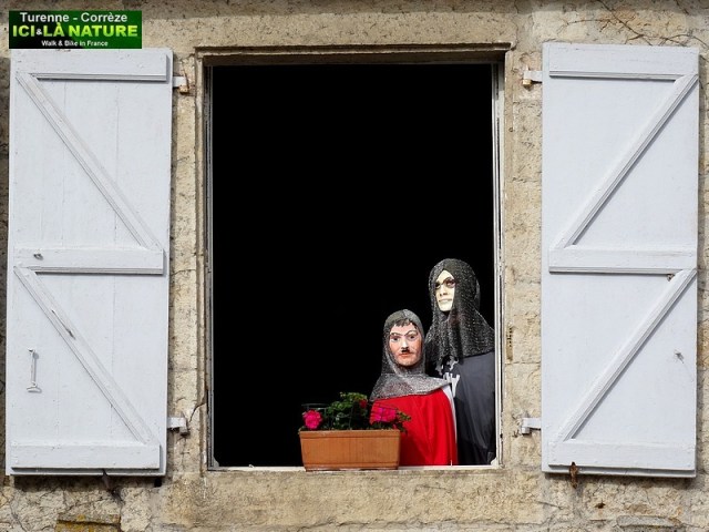 43-old window france