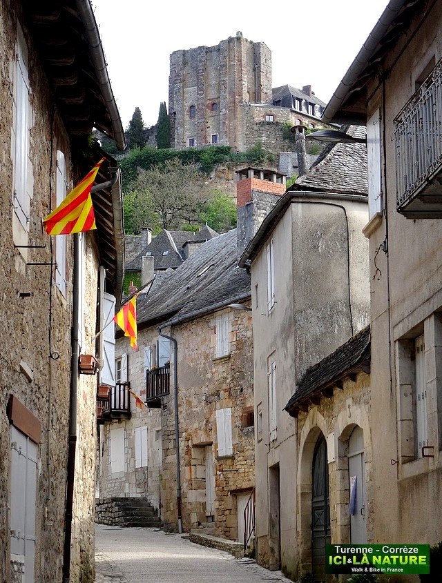 44- castle middle ages france