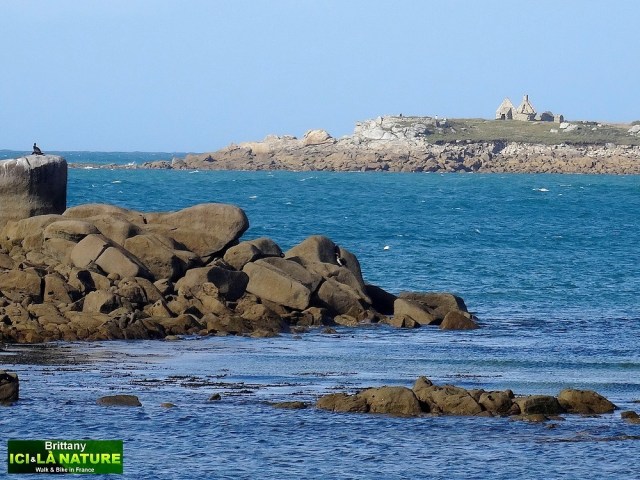 07- sea brittany hiking
