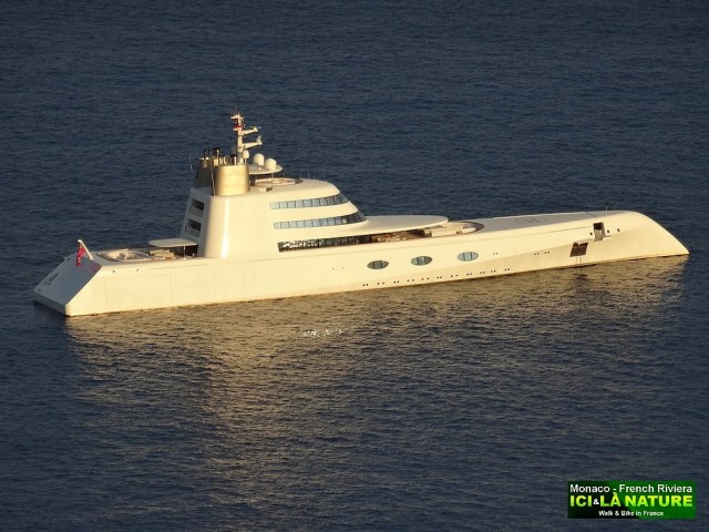 09-superyacht in monaco monte-carlo