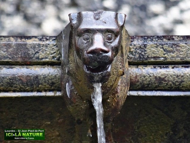 67-santiago road in france