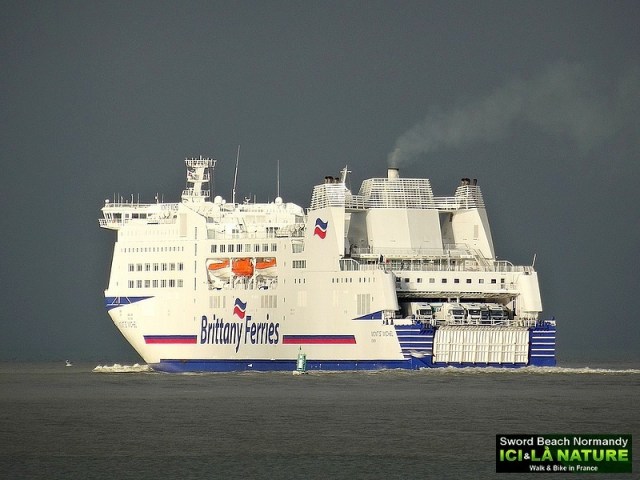 11-britanny ferries photos