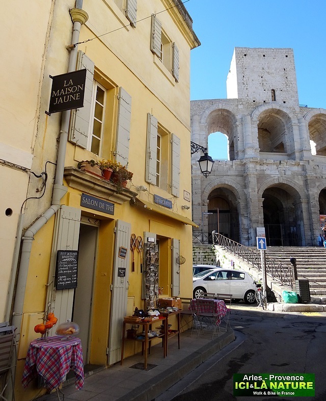 43-LA MAISON JAUNE ARLES