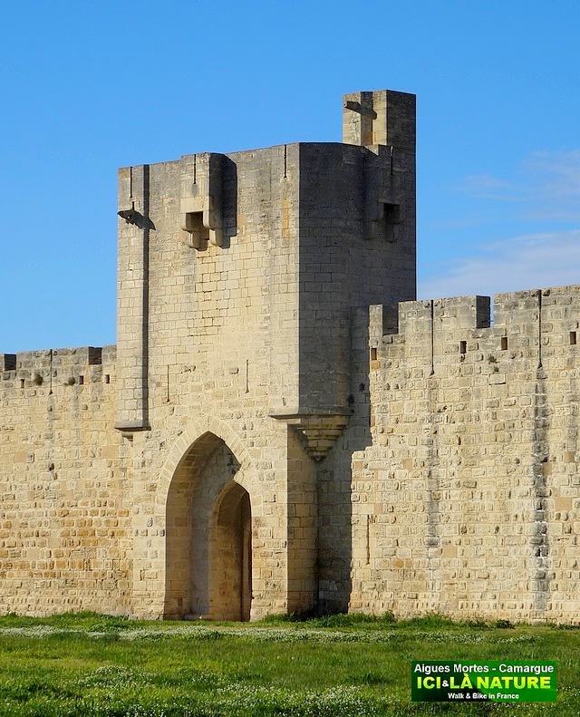 02-FORTIFIED CASTLE PROVENCE