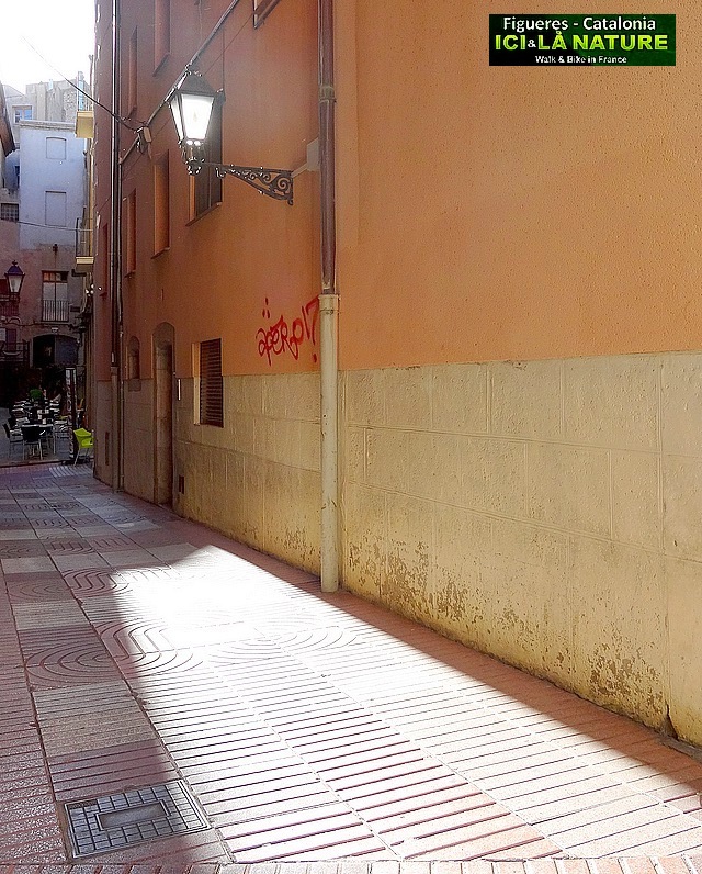 19- street espana spain