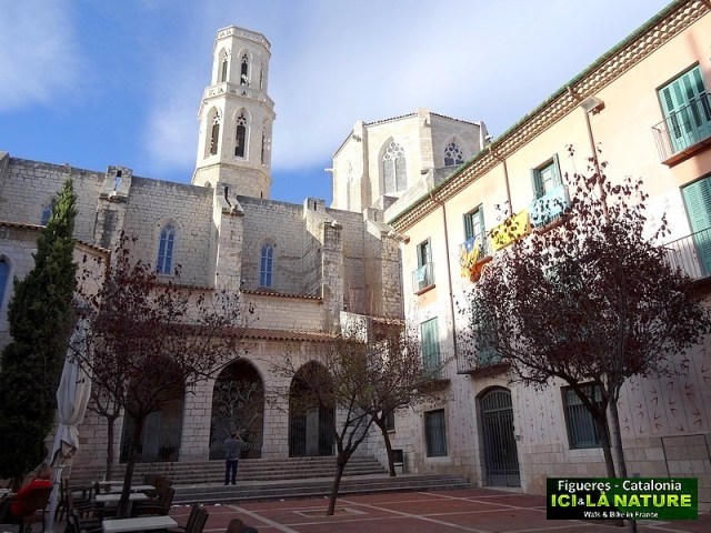 22-Iglesia de San Pedro (Figueras)