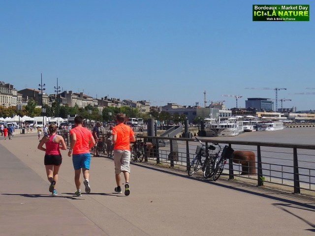 52-GARONNE RIVER MARKET BORDEAUX