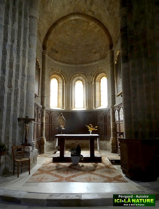 10-church-in-perigord-france