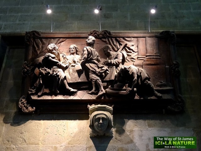 02-church-on-st-james-way-france