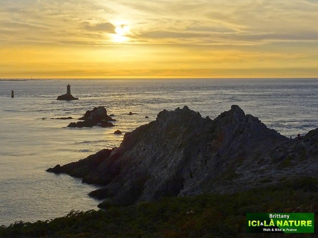 35-gr-34-pointe-du-raz-bretagne